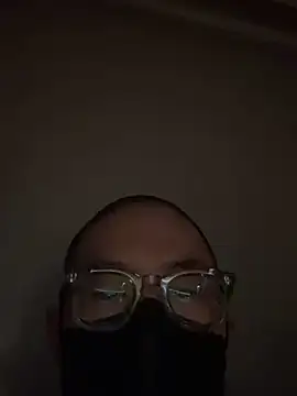 koeanboy11 online show from October 20, 2025, 6:41 pm