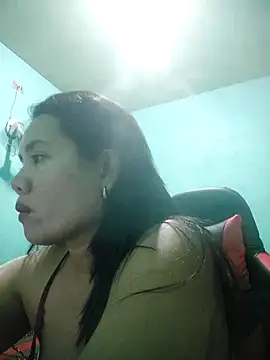 Snapshot of Alyxa_Star chatting on November 4, 2025, 1:43 pm Alyxa Star online show from November 4, 2025, 1:43 pm