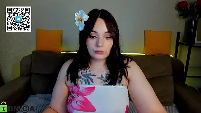 Mia R0ss online show from October 21, 2025, 1:06 am