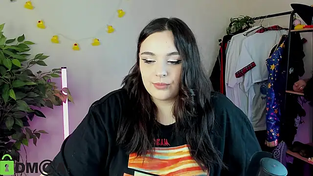 Mia R0ss online show from February 4, 2026, 12:38 am