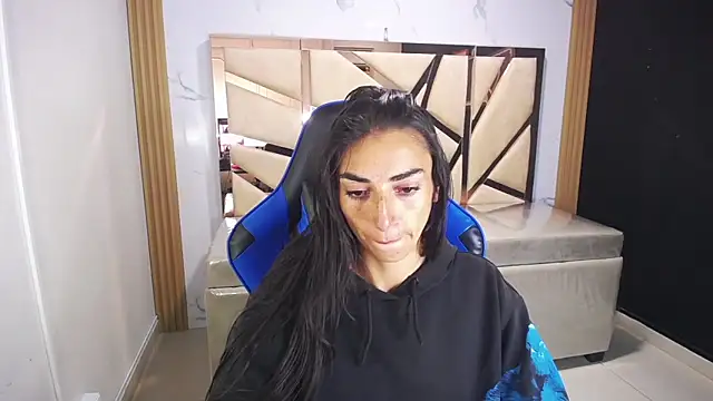 Maily a  online show from January 10, 2026, 2:57 am