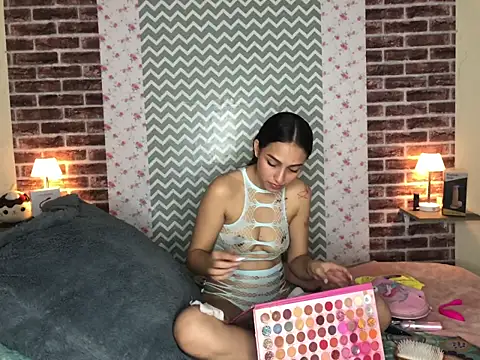 Snapshot of KaMila_M00N chatting on October 8, 2025, 3:09 pm KaMila M00N online show from October 8, 2025, 3:09 pm