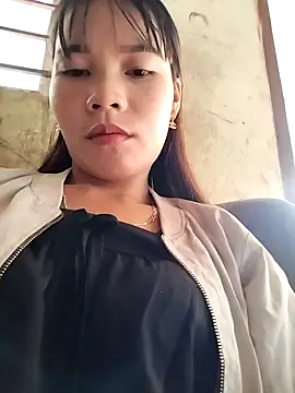 Snapshot of linhkem-cute chatting on September 30, 2025, 1:43 am linhkem-cute online show from September 30, 2025, 1:43 am