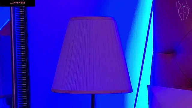 CoraVex online show from September 23, 2025, 4:26 am