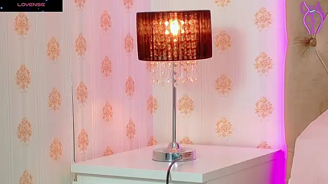 CoraVex online show from October 10, 2025, 4:22 am