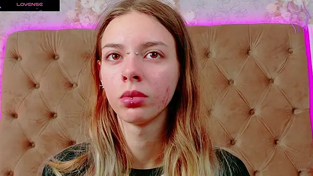 CoraVex online show from October 15, 2025, 4:12 am