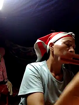 Snapshot of donna-bae chatting on October 13, 2025, 12:27 pm donna-bae online show from October 13, 2025, 12:27 pm