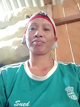 donna-bae online show from April 1, 2026, 5:41 am