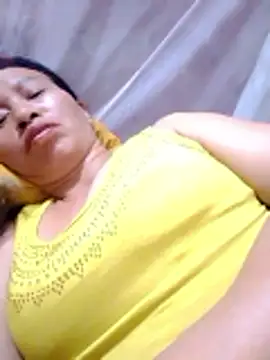 donna-bae online show from April 11, 2026, 10:03 pm