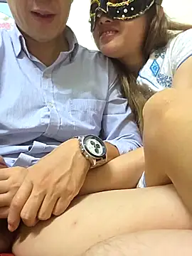 Snapshot of MaiHoang2k chatting on October 23, 2025, 3:33 pm MaiHoang2k online show from October 23, 2025, 3:33 pm