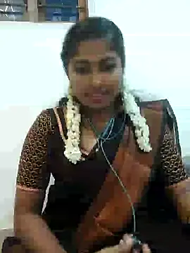 Snapshot of TAMIL_AMMUKUTTYY chatting on September 18, 2025, 5:37 pm TAMIL AMMUKUTTYY online show from September 18, 2025, 5:37 pm
