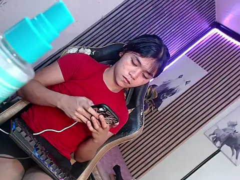 sweet athena online show from April 14, 2026, 10:27 pm