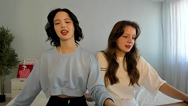 Snapshot of red_mok chatting on October 8, 2025, 3:15 am red mok online show from October 8, 2025, 3:15 am