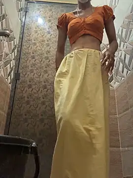 Snapshot of sweetreddy-02 chatting on October 5, 2025, 9:40 am sweetreddy-02 online show from October 5, 2025, 9:40 am