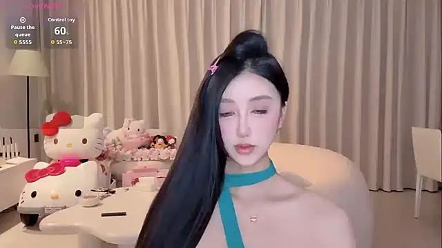 Snapshot of Melody-11 chatting on October 28, 2025, 7:38 pm Melody-11 online show from October 28, 2025, 7:38 pm