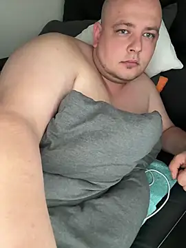 Snapshot of xXLustMolchXx chatting on September 22, 2025, 7:21 am xXLustMolchXx online show from September 22, 2025, 7:21 am