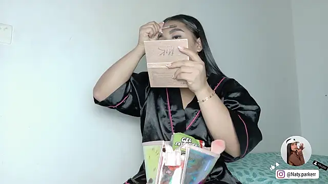 Natashaparker   online show from March 10, 2026, 7:41 pm