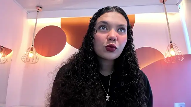 Snapshot of SweetStarr_ chatting on September 22, 2025, 12:51 pm SweetStarr online show from September 22, 2025, 12:51 pm