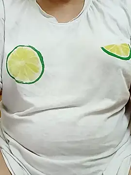 Snapshot of Feel_the_Fun chatting on September 29, 2025, 8:02 pm Feel the Fun online show from September 29, 2025, 8:02 pm