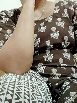 Snapshot of Feel_the_Fun chatting on October 3, 2025, 11:29 am Feel the Fun online show from October 3, 2025, 11:29 am