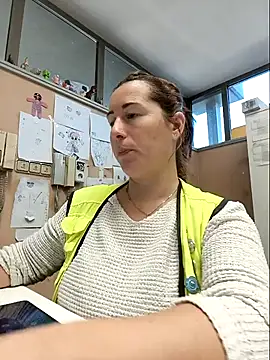 Snapshot of bichota85 chatting on October 28, 2025, 11:03 am bichota85 online show from October 28, 2025, 11:03 am