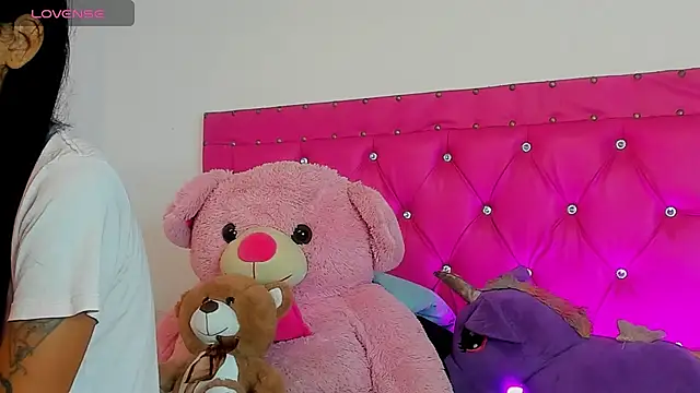 dahiiangomezz online show from March 28, 2026, 3:00 pm