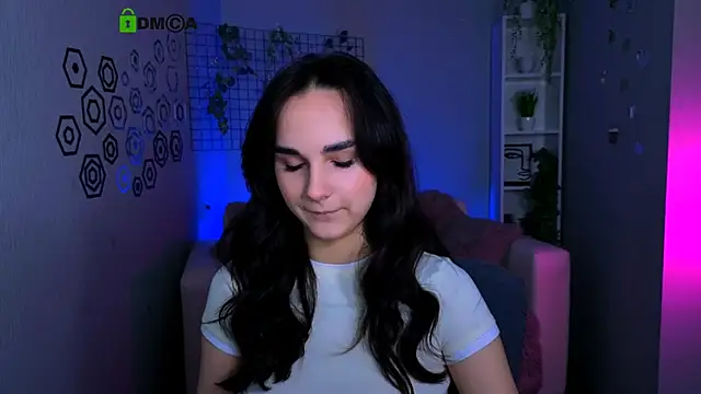 ariana ross7 online show from April 11, 2026, 7:29 pm