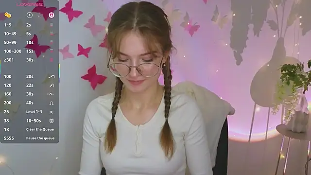 Snapshot of Katyaa_Lover chatting on October 28, 2025, 4:20 pm Katyaa Lover online show from October 28, 2025, 4:20 pm