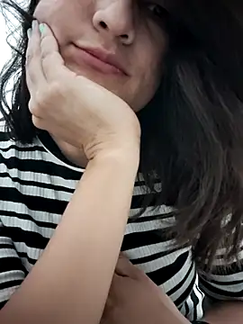 Snapshot of valery506 chatting on October 25, 2025, 8:14 pm valery506 online show from October 25, 2025, 8:14 pm