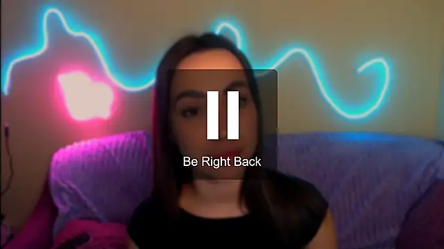 Snapshot of Mia_cutie77 chatting on October 19, 2025, 8:59 am Mia cutie77 online show from October 19, 2025, 8:59 am