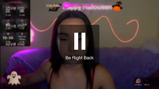 Snapshot of Mia_cutie77 chatting on November 5, 2025, 10:15 am Mia cutie77 online show from November 5, 2025, 10:15 am