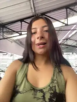 Karlee Grey1 online show from November 4, 2025, 7:35 pm