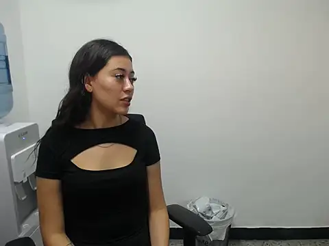 Alice-08 online show from May 9, 2026, 2:44 pm