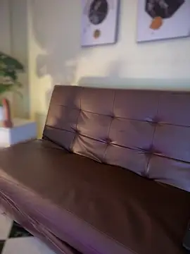 Snapshot of DemiSins chatting on November 9, 2025, 5:33 pm DemiSins online show from November 9, 2025, 5:33 pm