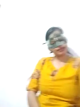 ms-naina online show from April 19, 2026, 8:33 pm