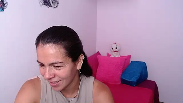 camilavargas  online show from March 26, 2026, 3:28 pm