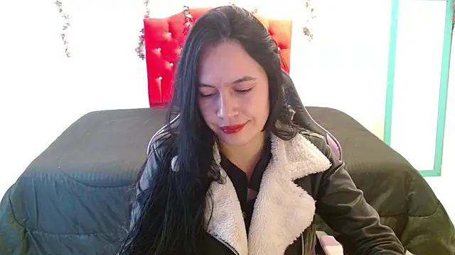 cristal1609 online show from December 15, 2025, 12:53 pm