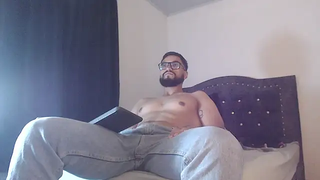 Snapshot of Chrys_harris77 chatting on April 14, 2026, 4:51 am Chrys harris77 online show from April 14, 2026, 4:51 am