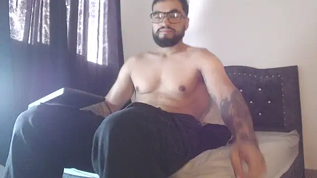 Snapshot of Chrys_harris77 chatting on April 15, 2026, 6:26 pm Chrys harris77 online show from April 15, 2026, 6:26 pm