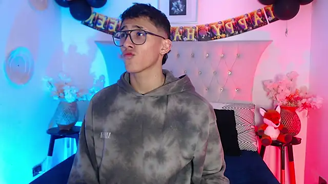 SalvadorFit online show from October 19, 2025, 8:42 pm