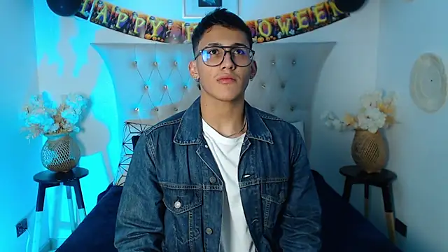 SalvadorFit online show from October 20, 2025, 8:31 pm