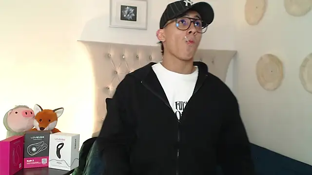 SalvadorFit online show from November 18, 2025, 8:35 pm