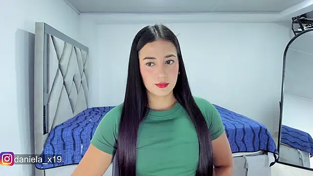 Snapshot of Daniela_x19 chatting on February 21, 2026, 12:55 am Daniela x19 online show from February 21, 2026, 12:55 am