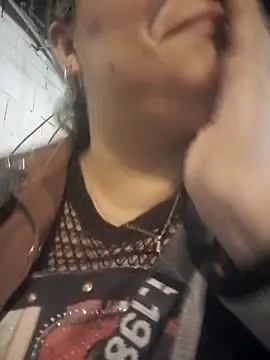 Snapshot of Amalia-sm chatting on October 12, 2025, 11:59 pm Amalia-sm online show from October 12, 2025, 11:59 pm