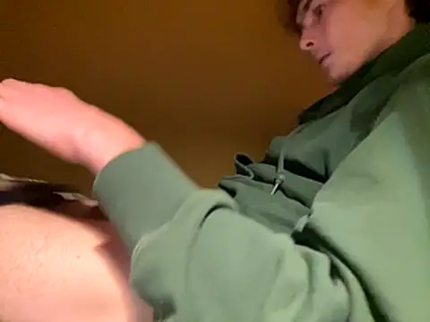 Snapshot of Randy9222 chatting on November 22, 2025, 5:01 pm Randy9222 online show from November 22, 2025, 5:01 pm