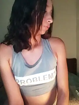 Snapshot of Vale_stone_ chatting on October 18, 2025, 5:10 am Vale stone online show from October 18, 2025, 5:10 am