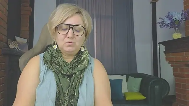 Marta Wils online show from November 11, 2025, 3:17 am