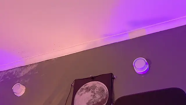 KeendraFox  online show from November 7, 2025, 10:15 am