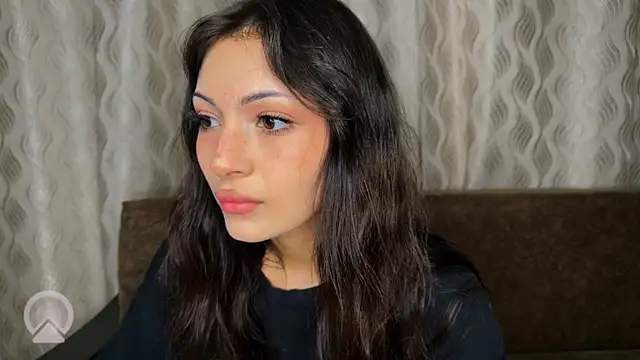 Snapshot of sweeet_strawberies chatting on September 22, 2025, 4:31 pm sweeet strawberies online show from September 22, 2025, 4:31 pm