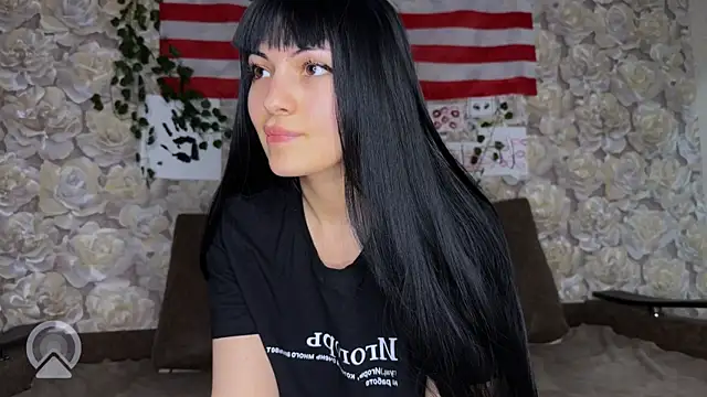 Snapshot of sweeet_strawberies chatting on October 19, 2025, 7:14 pm sweeet strawberies online show from October 19, 2025, 7:14 pm